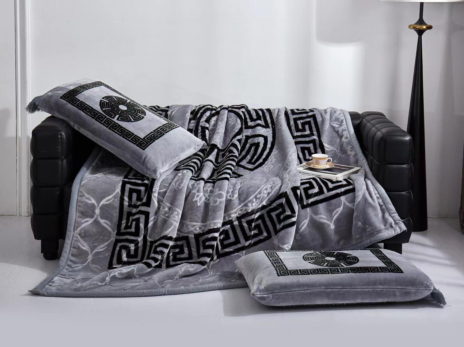 Luxury 2 Ply Heavy Blanket Thick Warm Soft Bed throw Double Sided 200 cm x240 cm